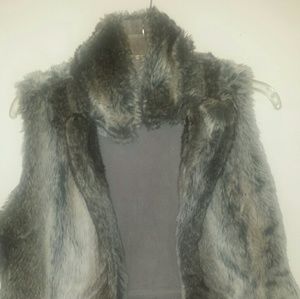 Fur vest